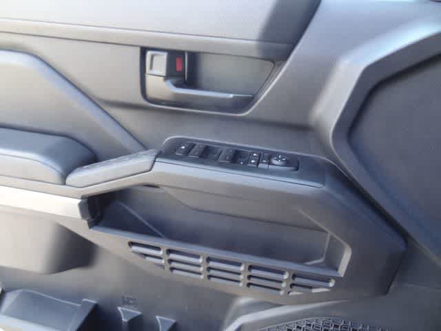 Used 2025 Toyota Tacoma SR5 AWD/4WD image 13