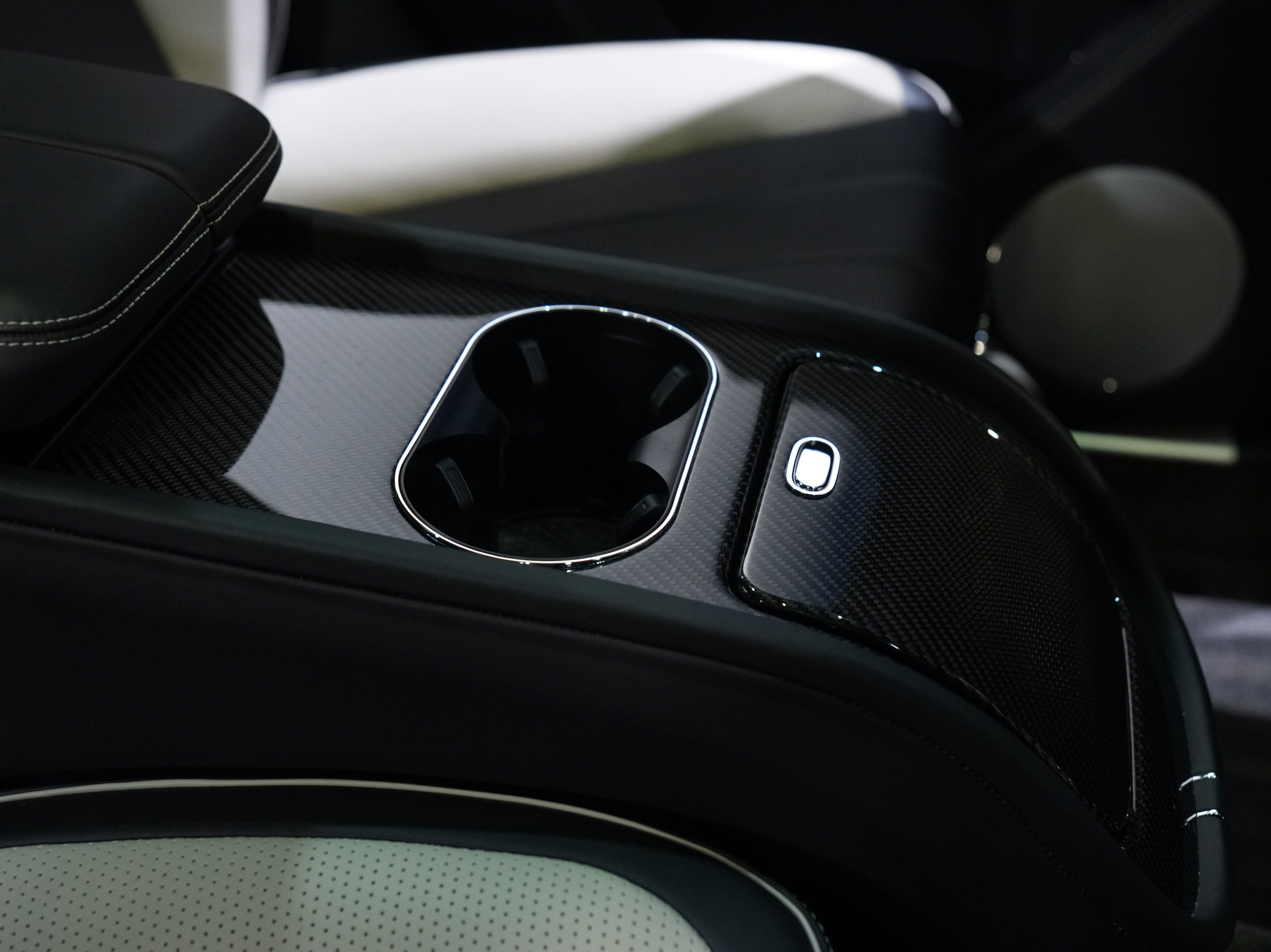 Used 2022 Bentley Bentayga image 41