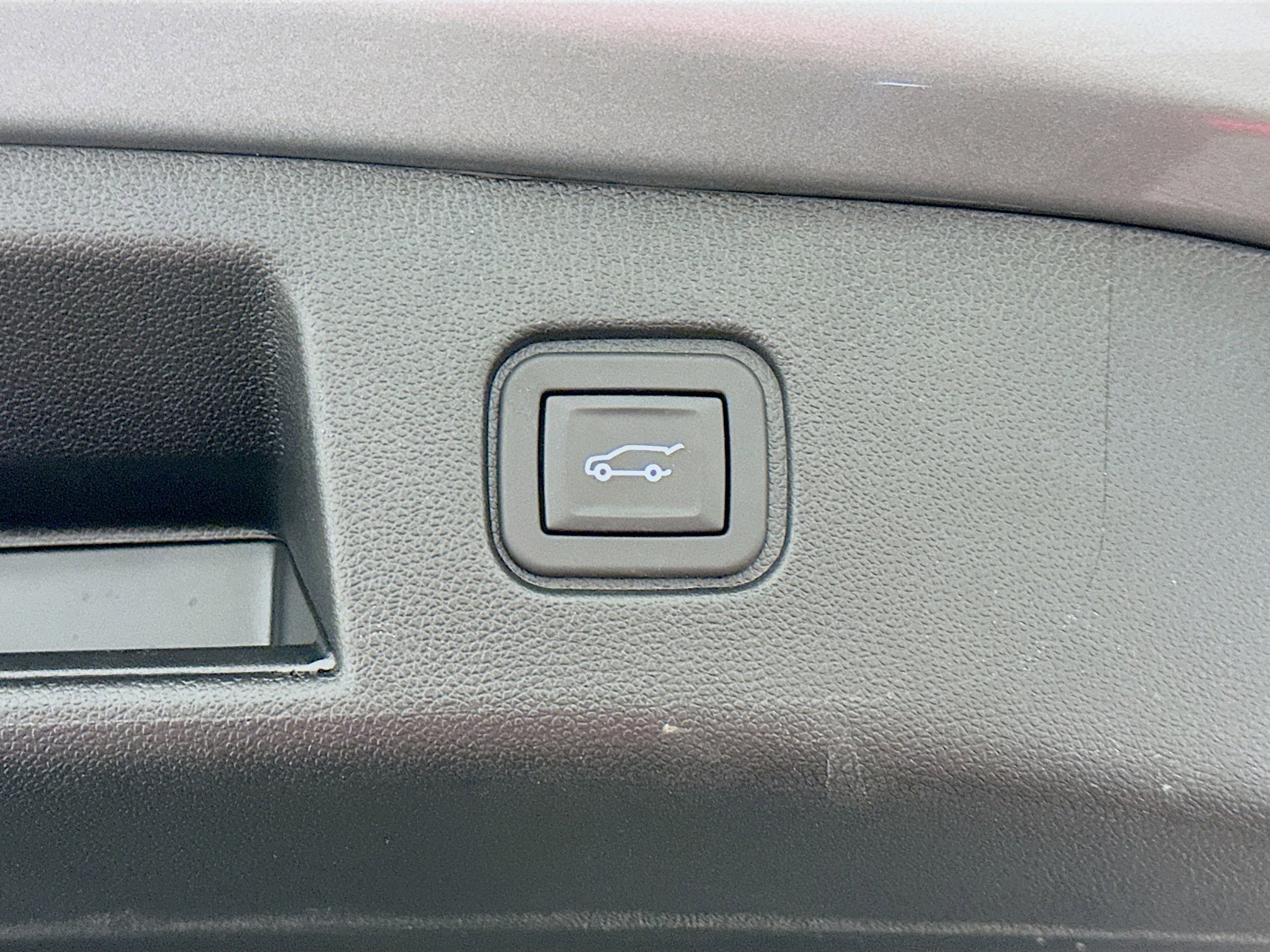 Used 2024 Chevrolet Blazer EV LT AWD/4WD image 31