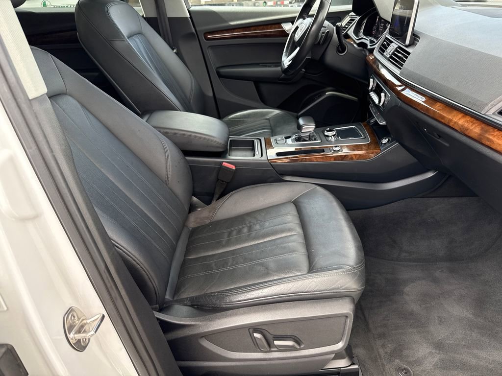 Used 2018 Audi Q5 2.0T Premium Plus w/ Premium Plus Package AWD/4WD image 14