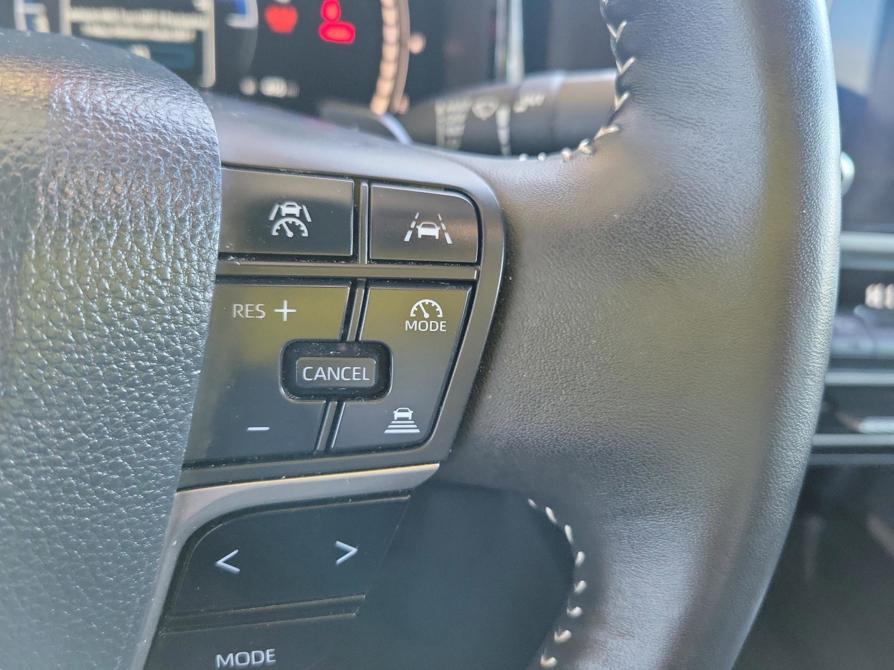 Used 2025 Toyota Camry SE image 26