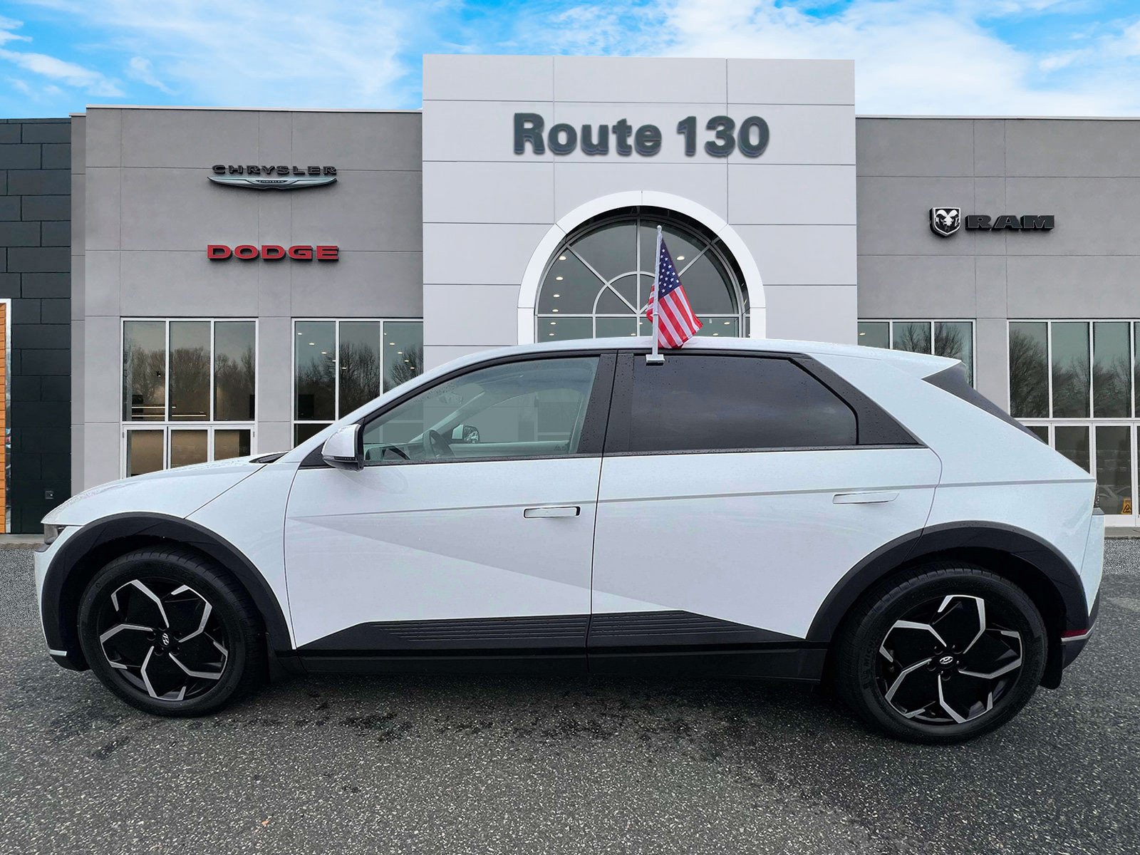 Used 2023 Hyundai Ioniq 5 SE AWD/4WD image 5