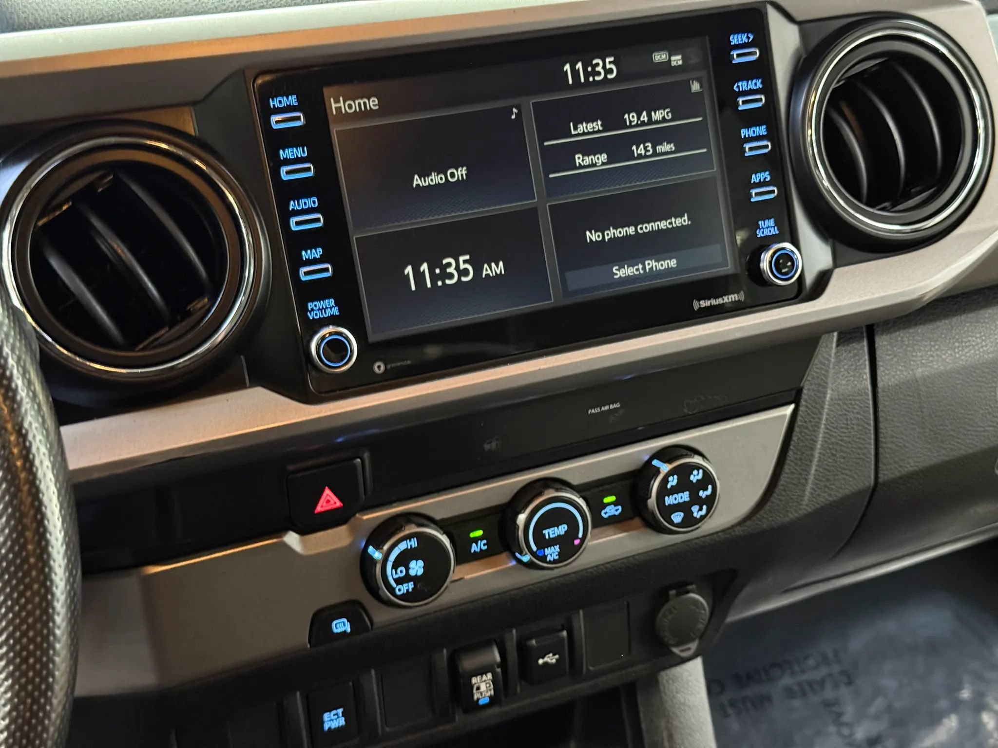 Used 2020 Toyota Tacoma SR5 RWD image 19