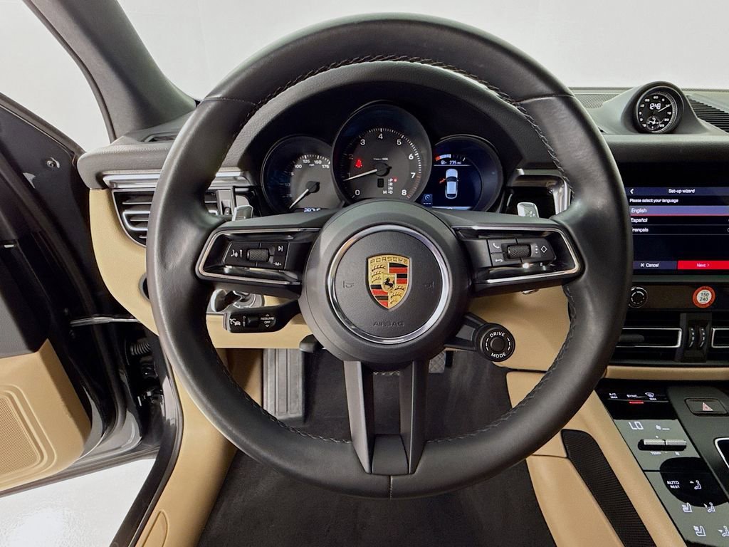 Certified 2023 Porsche Macan Turbo image 15