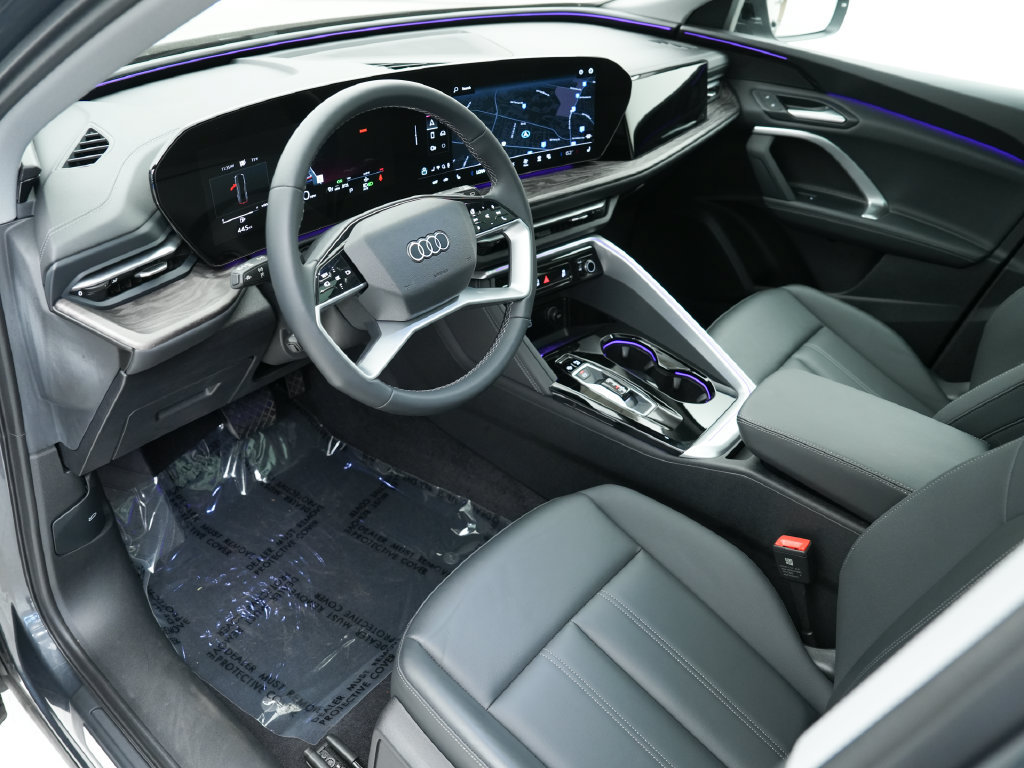 Certified 2025 Audi Q5 Premium w/ Convenience Package AWD/4WD image 7