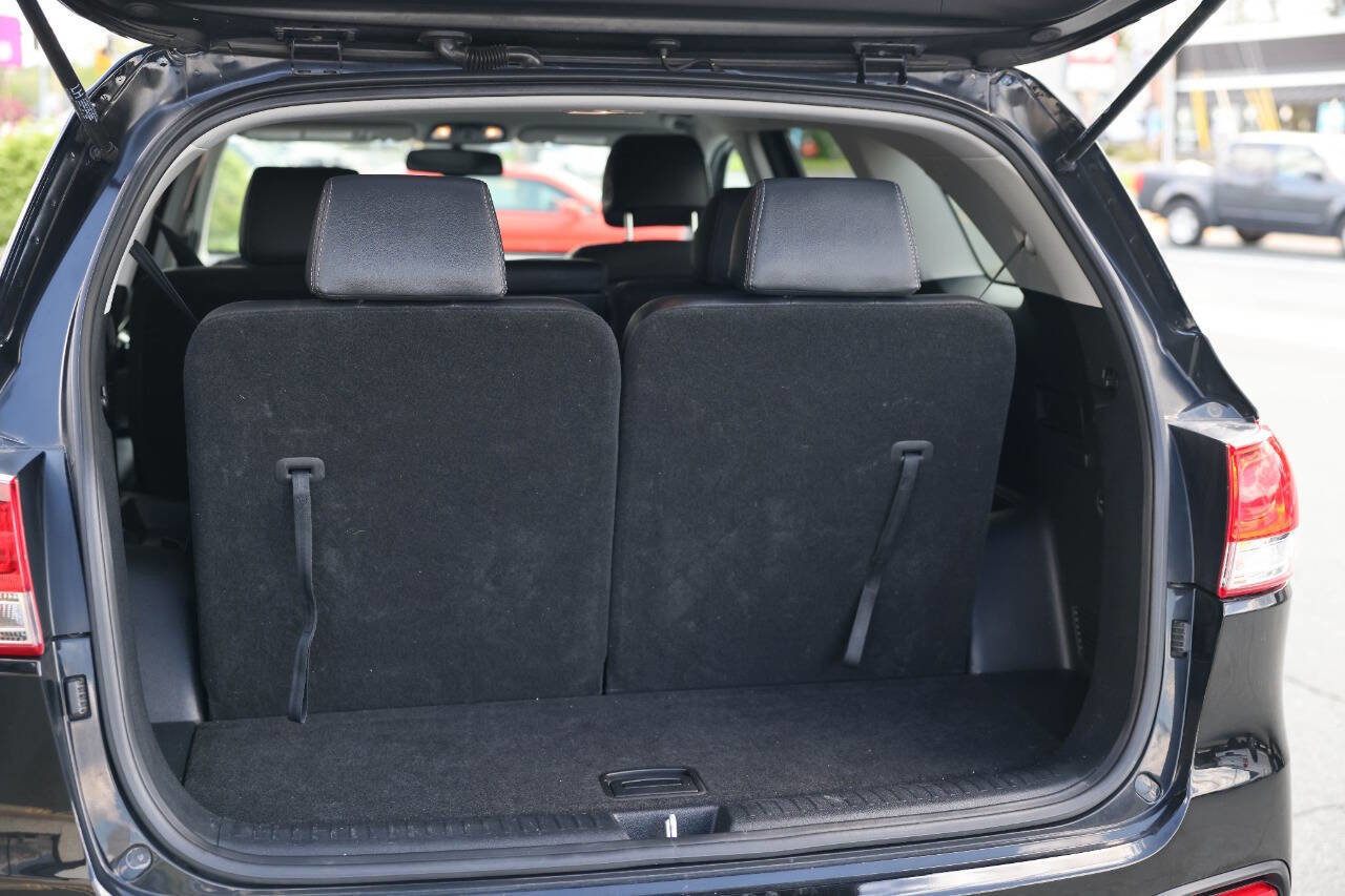 Used 2017 Kia Sorento EX AWD/4WD image 14