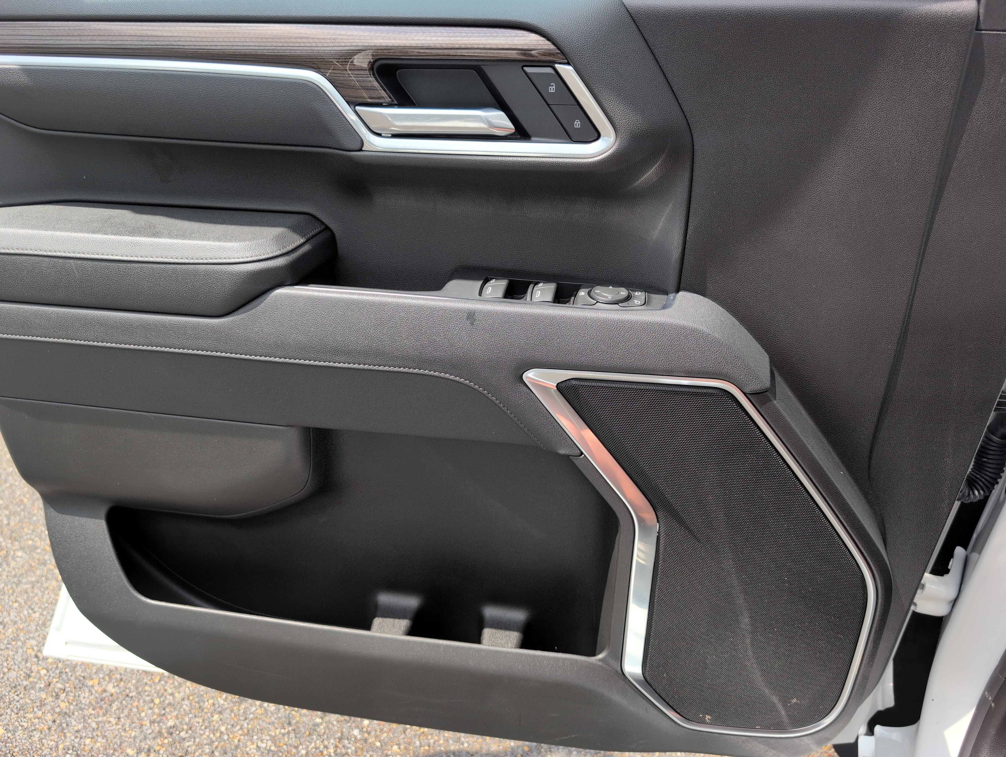 Used 2026 Chevrolet Silverado 1500 RST RWD image 15
