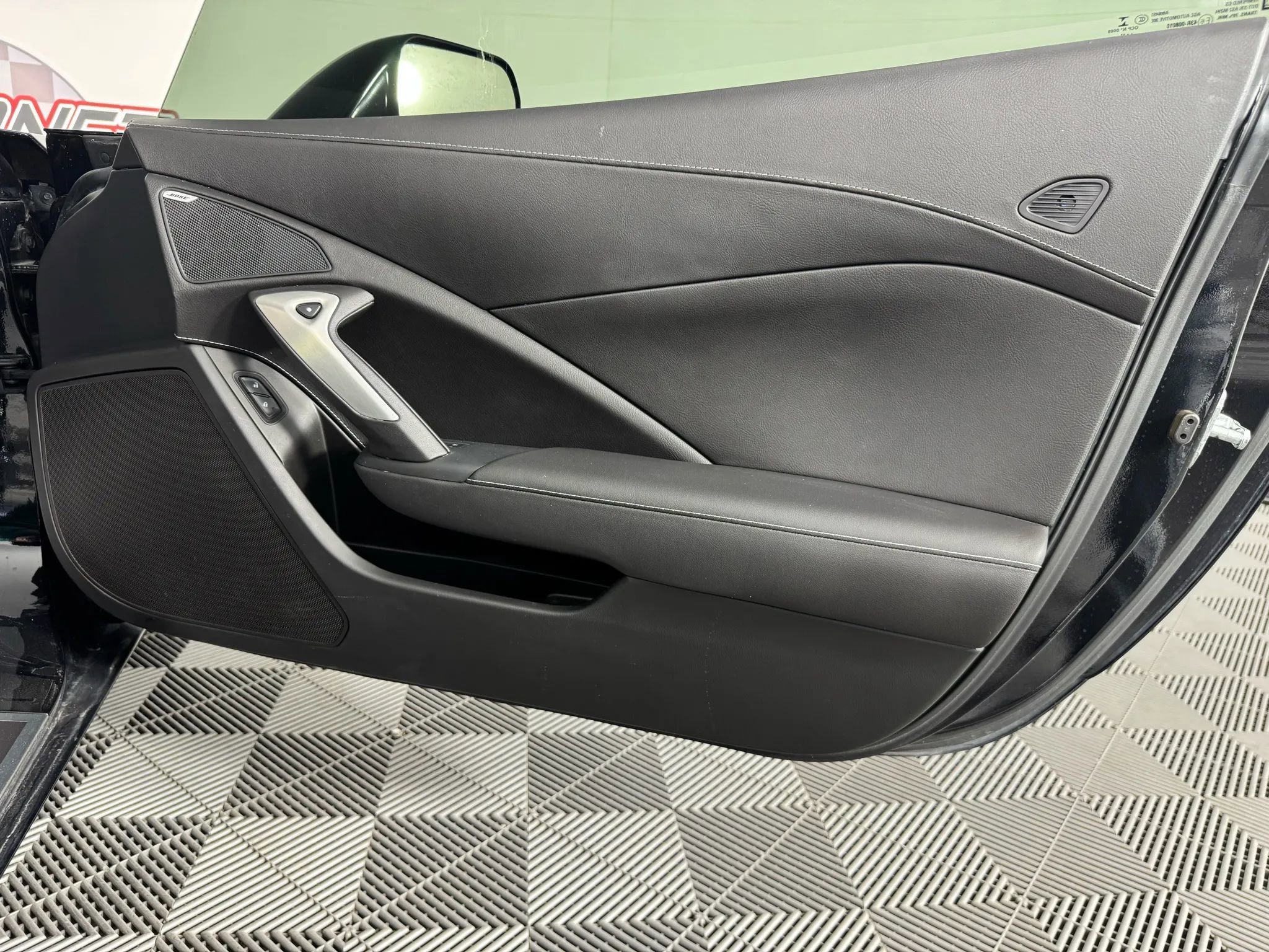 Used 2018 Chevrolet Corvette Stingray Coupe w/ Battery Protection Package image 37