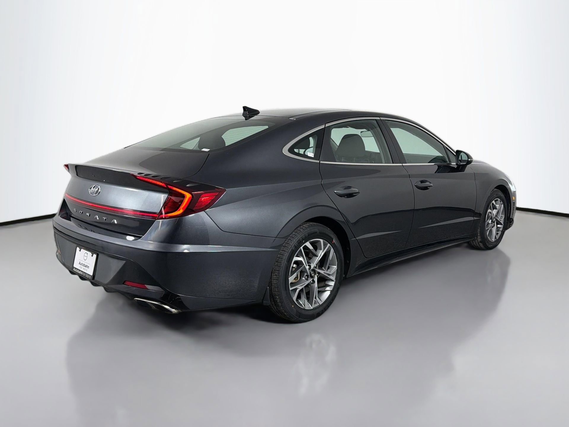 Used 2022 Hyundai Sonata SEL w/ Convenience Package FWD image 6