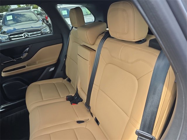 Used 2023 Lincoln Corsair Reserve image 11