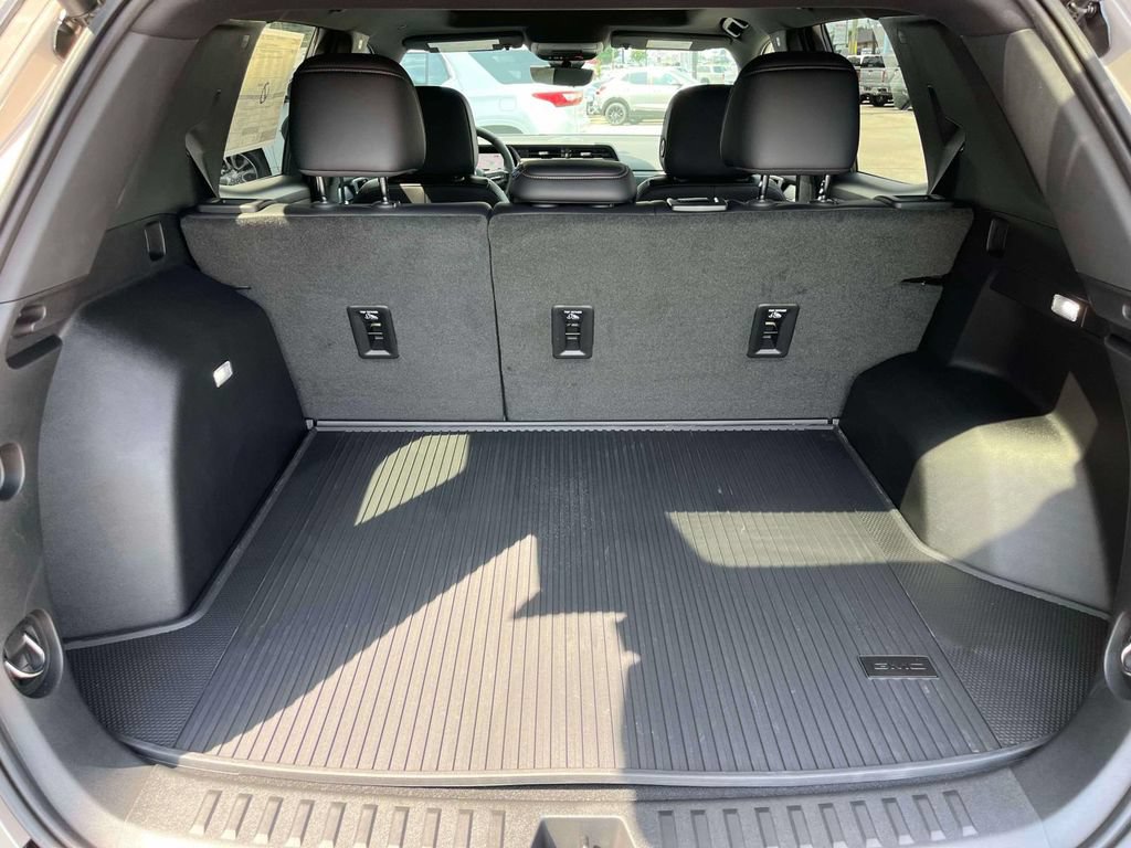 New 2026 GMC Terrain AT4 AWD/4WD image 17