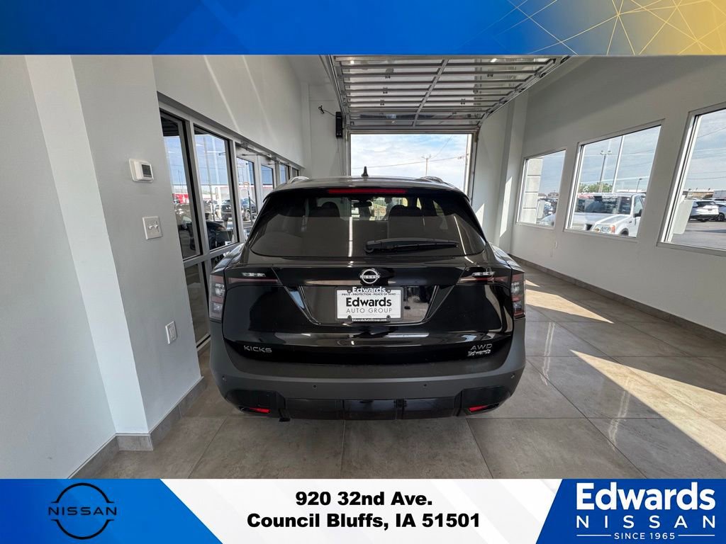 New 2025 Nissan Kicks SV w/ SV Premium Package AWD/4WD image 9