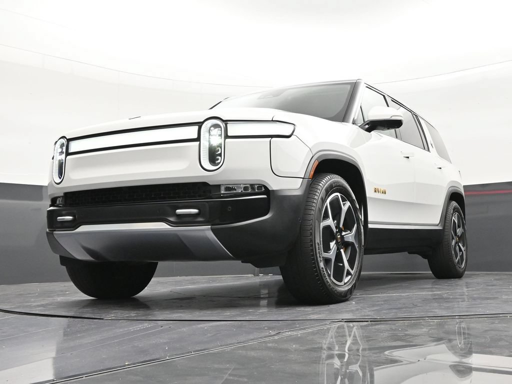 Used 2024 Rivian R1S Adventure Quad AWD/4WD image 21