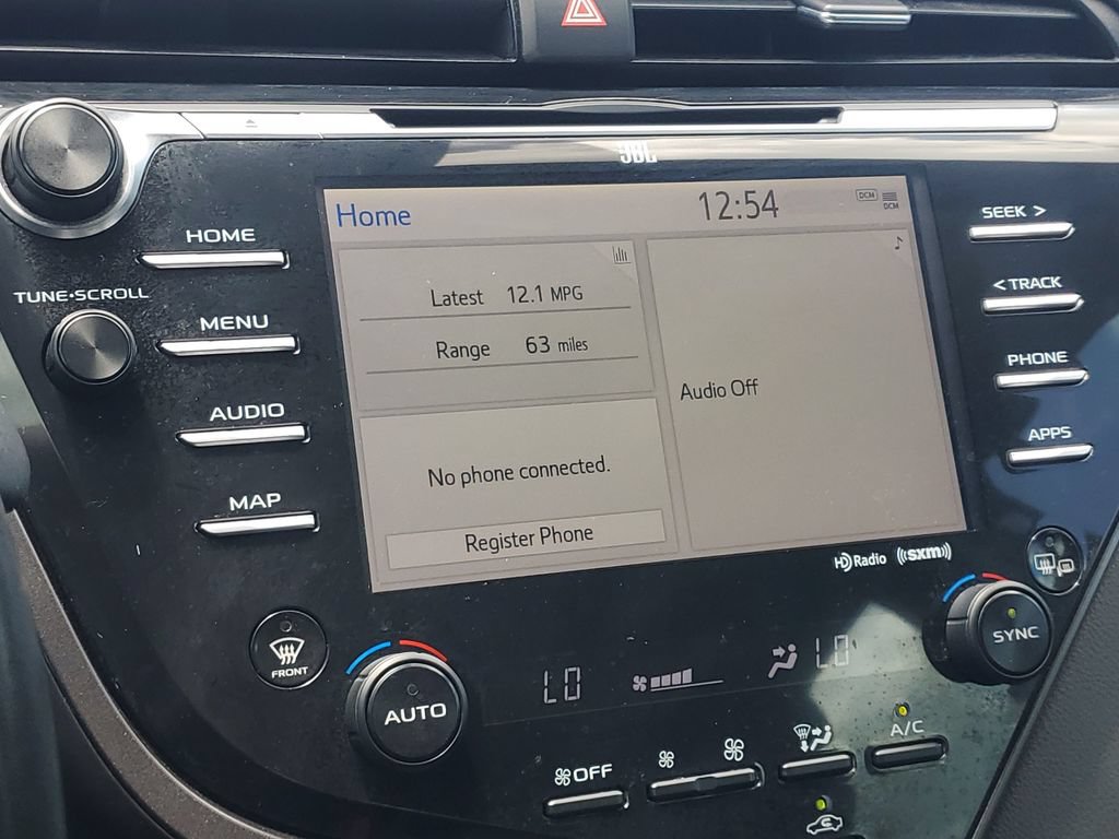 Used 2020 Toyota Camry XSE FWD image 27