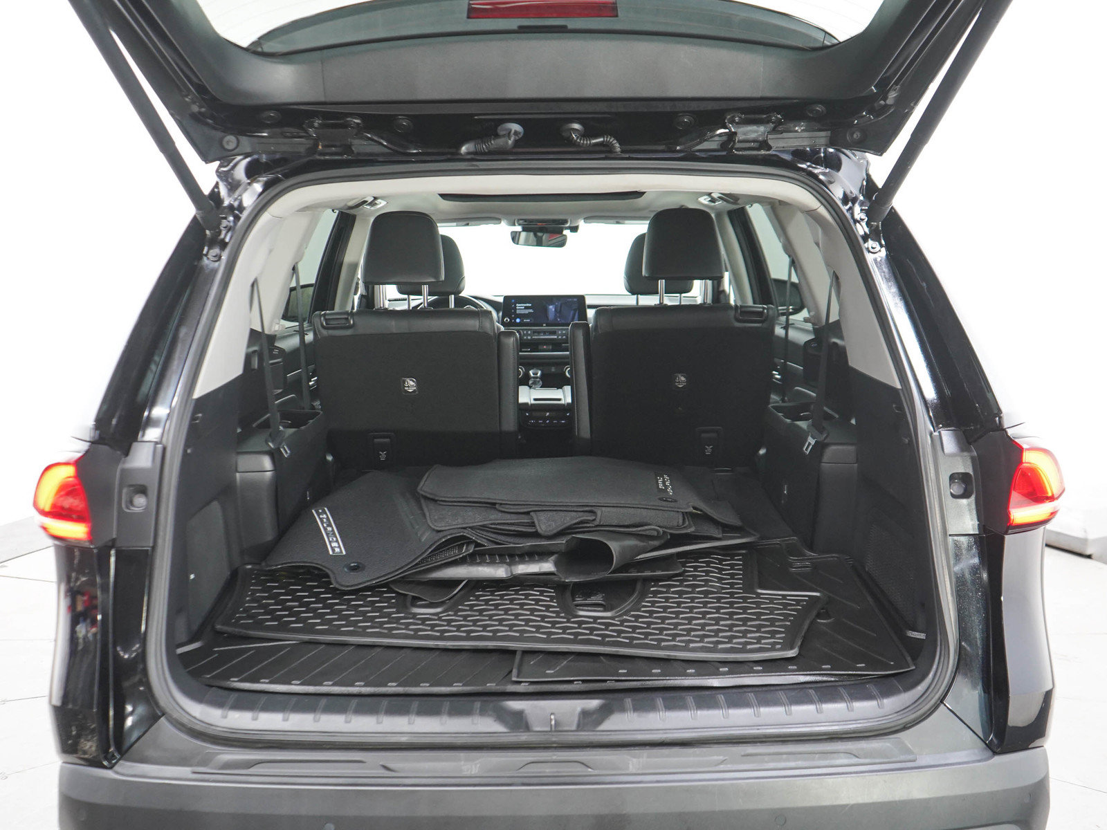 Used 2024 Toyota Grand Highlander AWD image 16