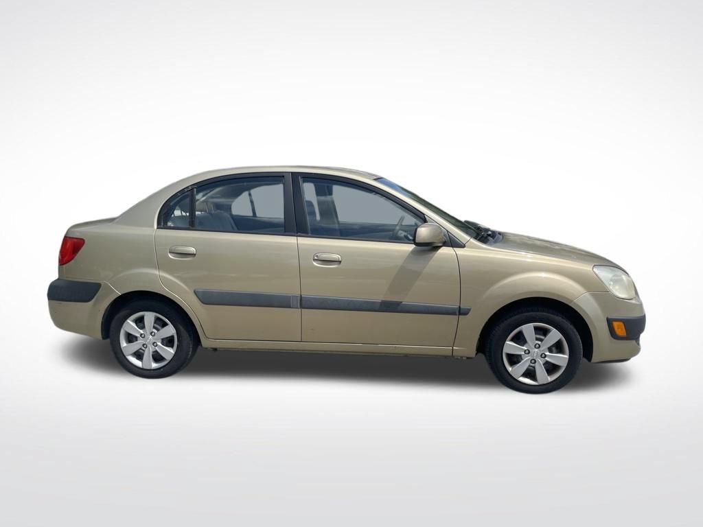 Used 2008 Kia Rio LX FWD image 4