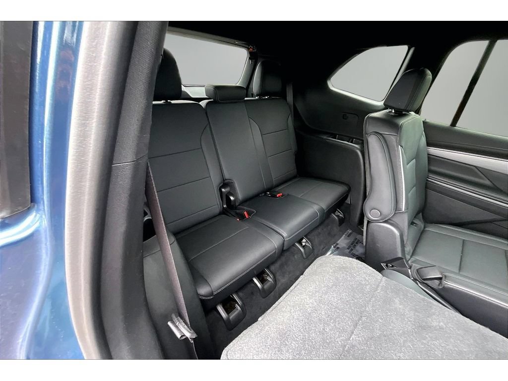 Used 2025 Buick Enclave Preferred AWD/4WD image 25