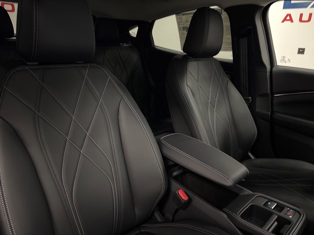 New 2025 Ford Mustang Mach-E Select w/ Comfort Package Lite image 31