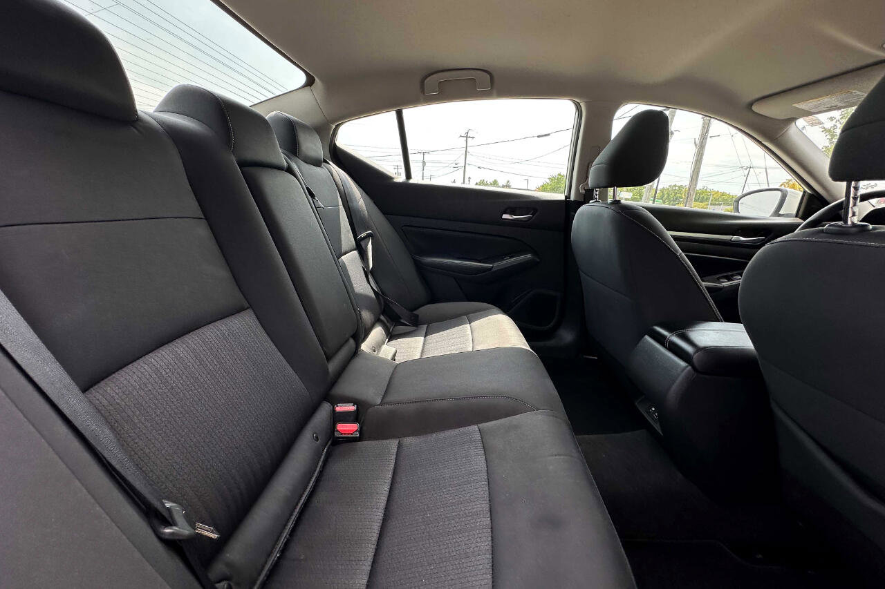 Used 2022 Nissan Altima 2.5 SV image 23