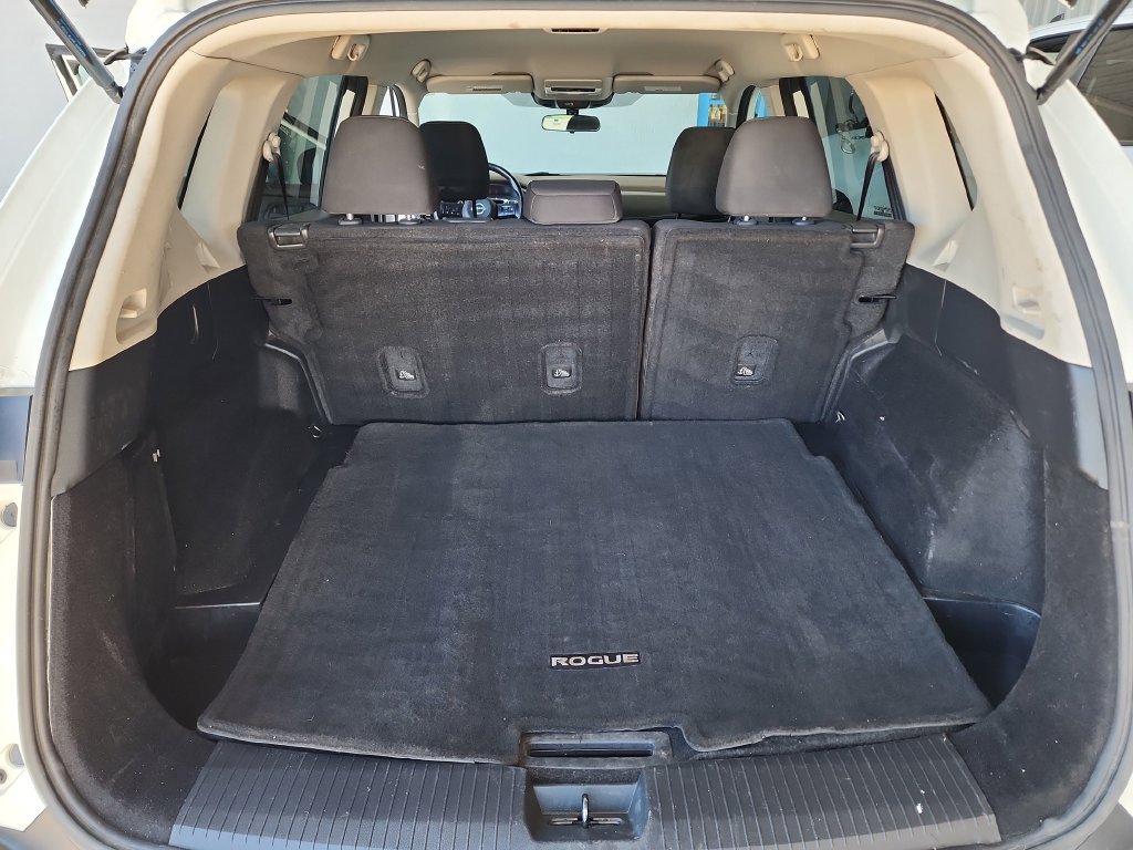 Used 2023 Nissan Rogue S FWD image 37