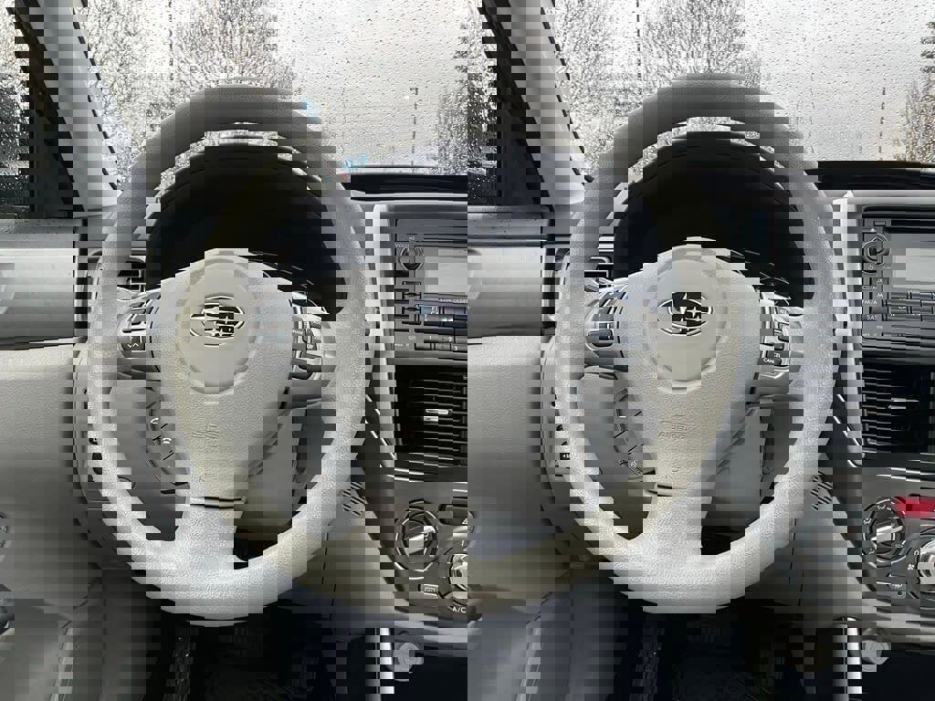 Used 2012 Subaru Forester 2.5X Premium w/ All-Weather Pkg image 18