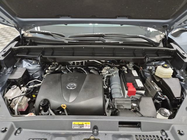 Used 2022 Toyota Highlander XLE image 23