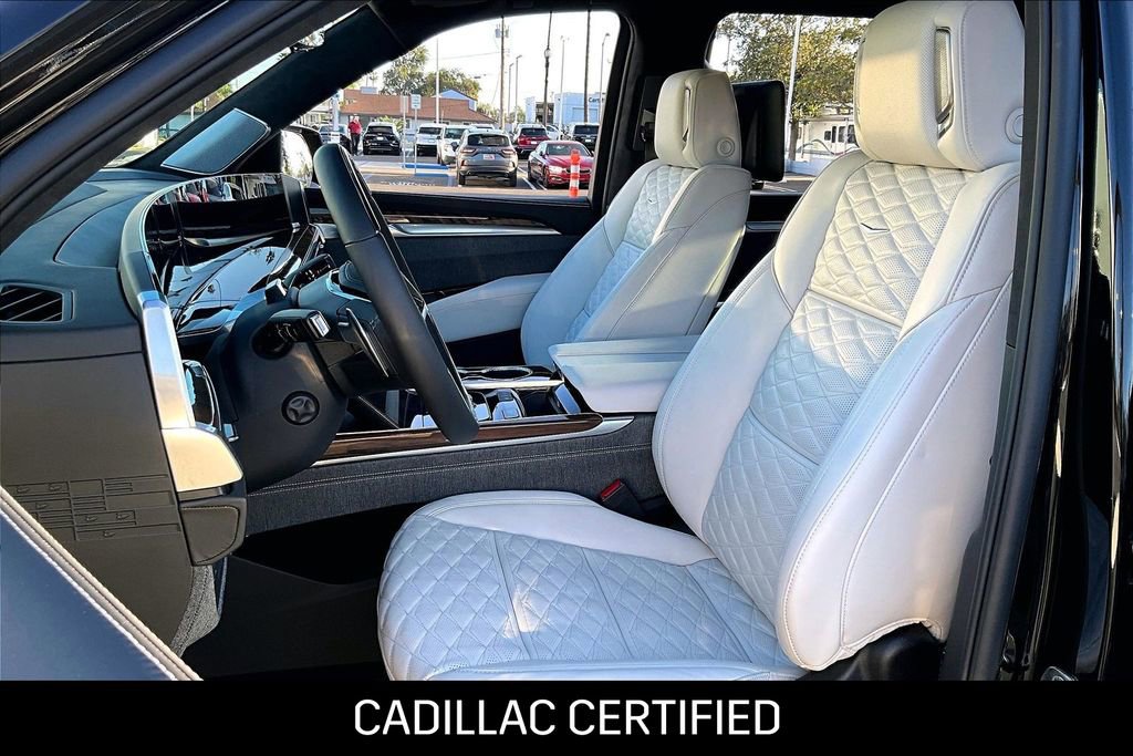 Used 2026 Cadillac Escalade Platinum Sport w/ LPO, ONYX Package image 10