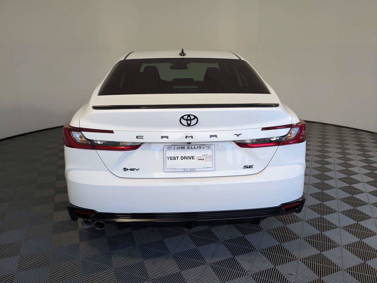 Certified 2026 Toyota Camry Hybrid FWD image 6