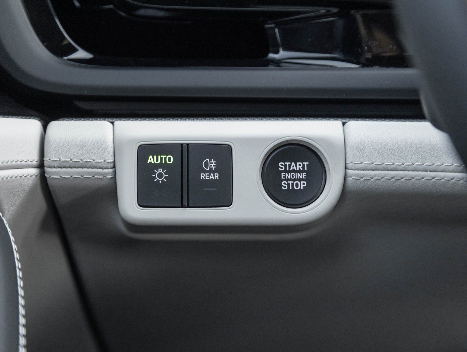 New 2026 Porsche Panamera 4 AWD/4WD image 17