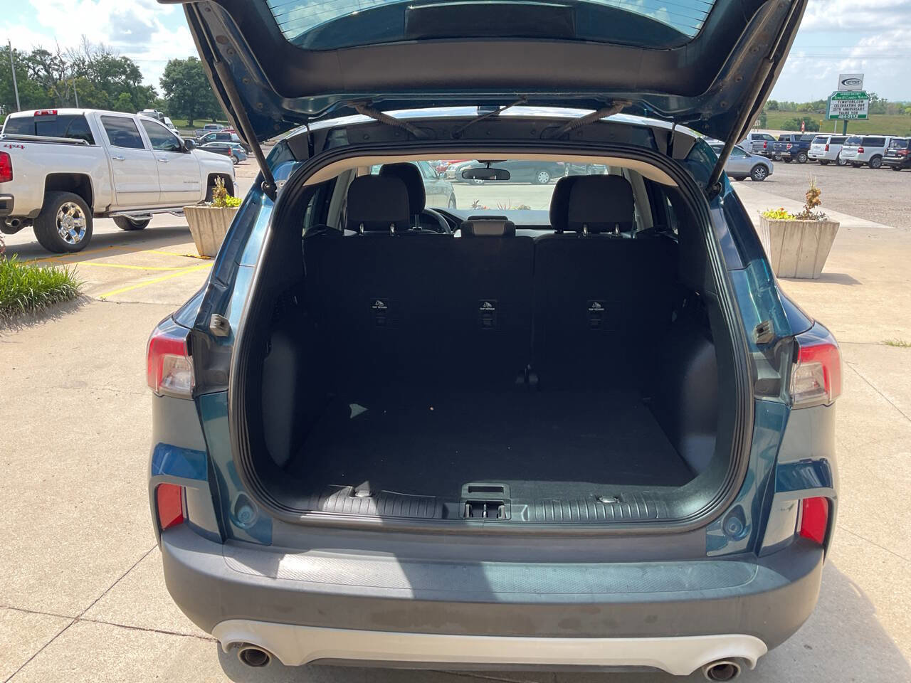 Used 2020 Ford Escape S image 11