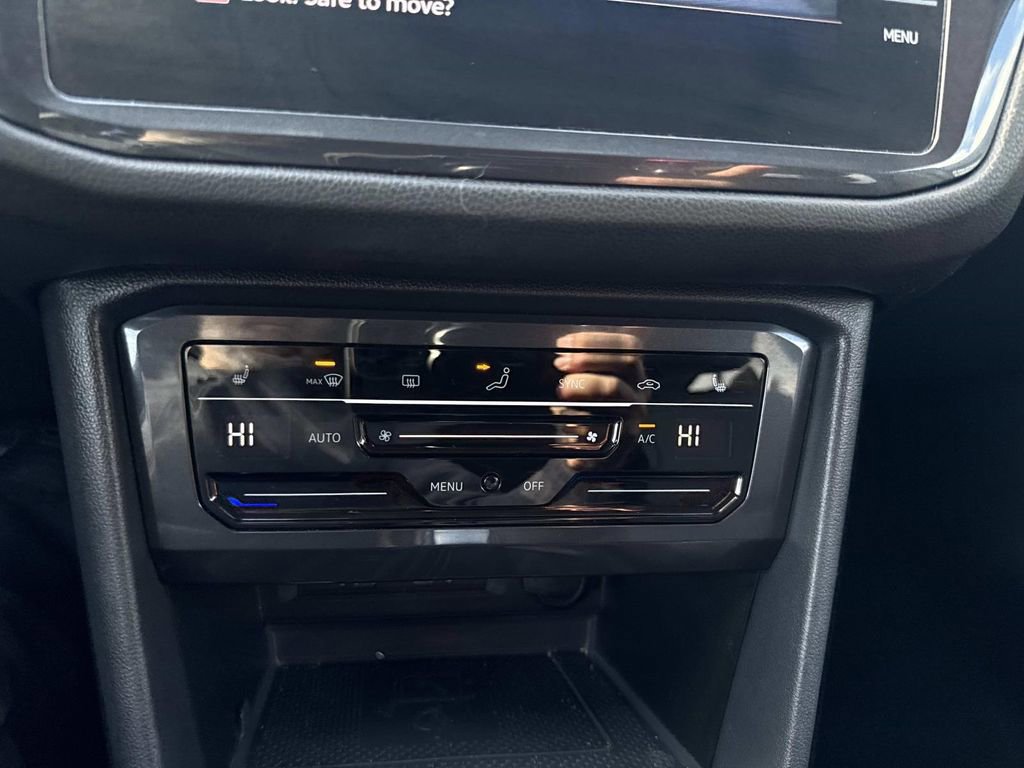 Used 2022 Volkswagen Tiguan SE image 25