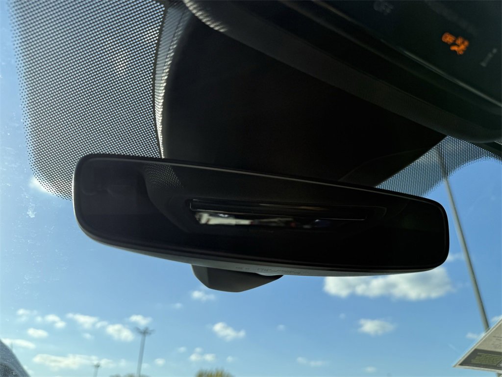 New 2025 Volkswagen ID.4 Pro image 21