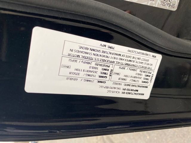 Used 2023 Jeep Grand Cherokee Limited image 25