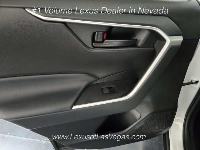 Used 2023 Toyota RAV4 LE AWD/4WD image 18