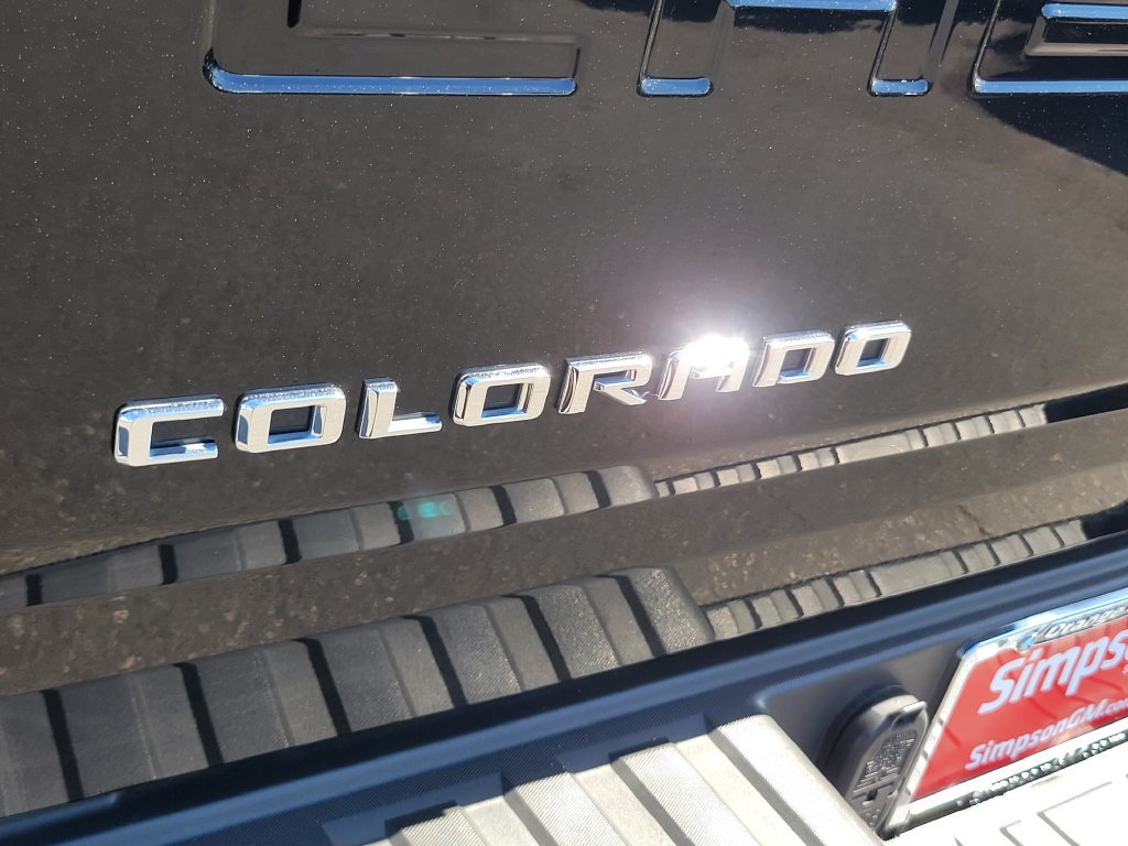 Used 2022 Chevrolet Colorado Z71 w/ Z71 Midnight Edition AWD/4WD image 24