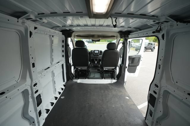 Used 2024 RAM ProMaster 3500 w/ Convenience Group FWD image 21
