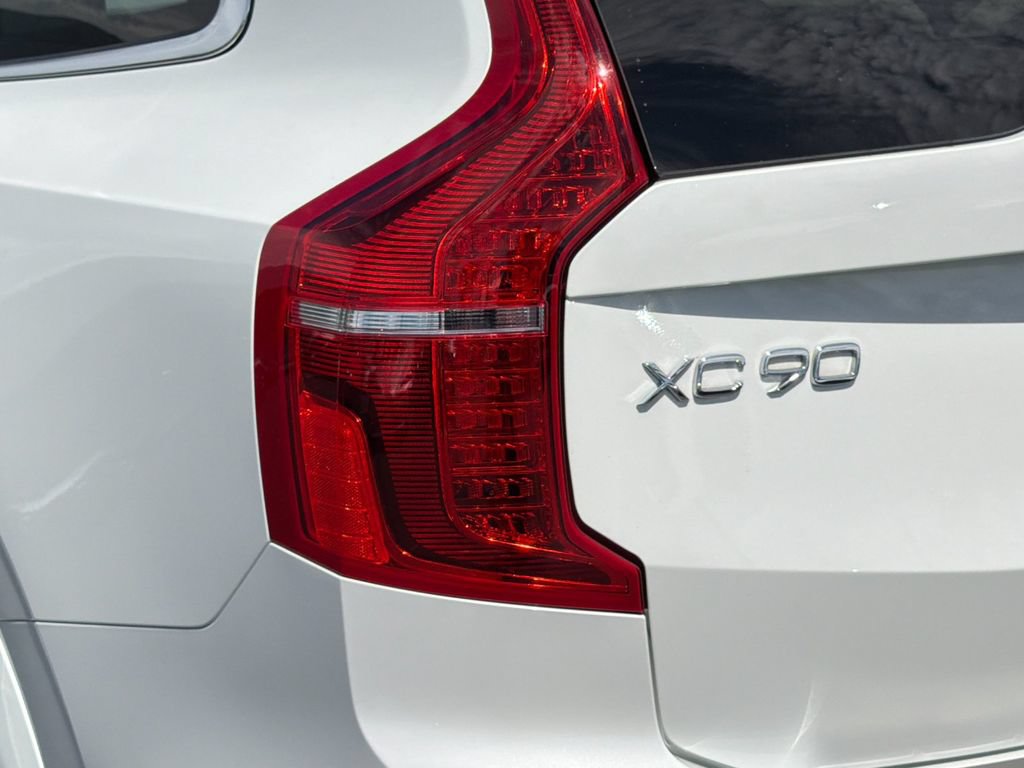Used 2022 Volvo XC90 T8 Inscription w/ Advanced Package AWD/4WD image 28