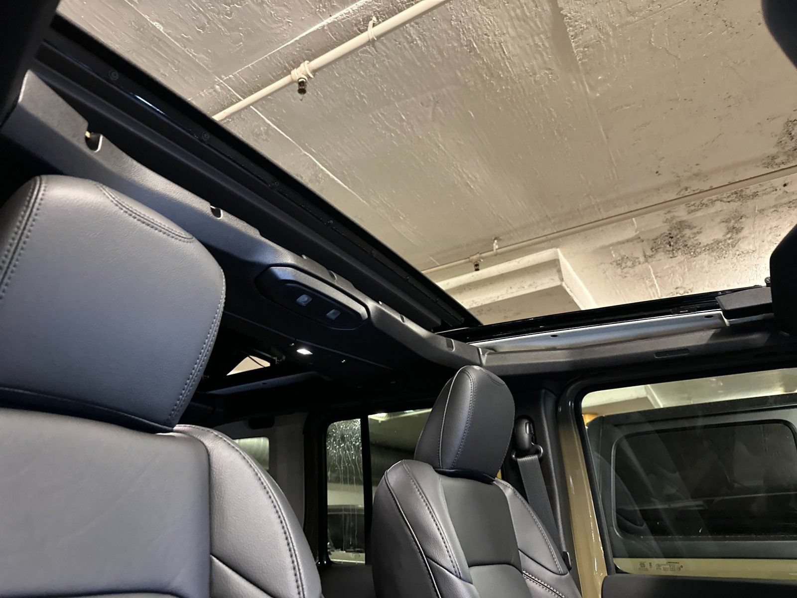 New 2026 Jeep Wrangler Unlimited Sahara AWD/4WD image 16