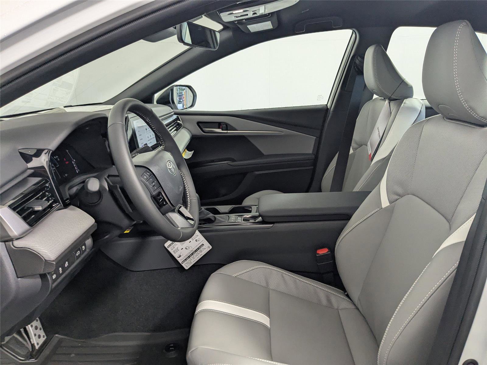 New 2026 Toyota Camry SE image 10