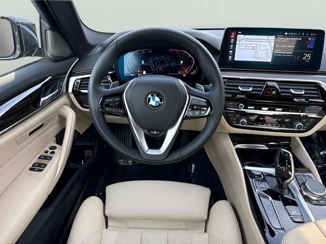 Certified 2023 BMW 530i xDrive w/ Premium Package AWD/4WD image 13