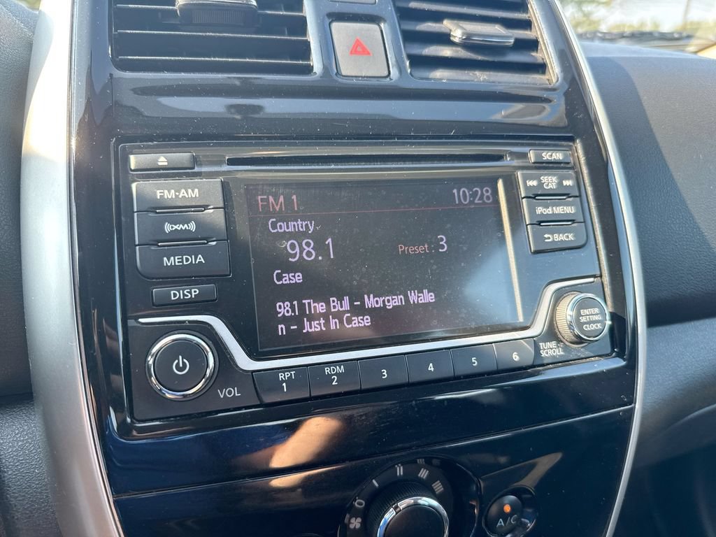Used 2018 Nissan Versa SV w/ SV Special Edition Package FWD image 14