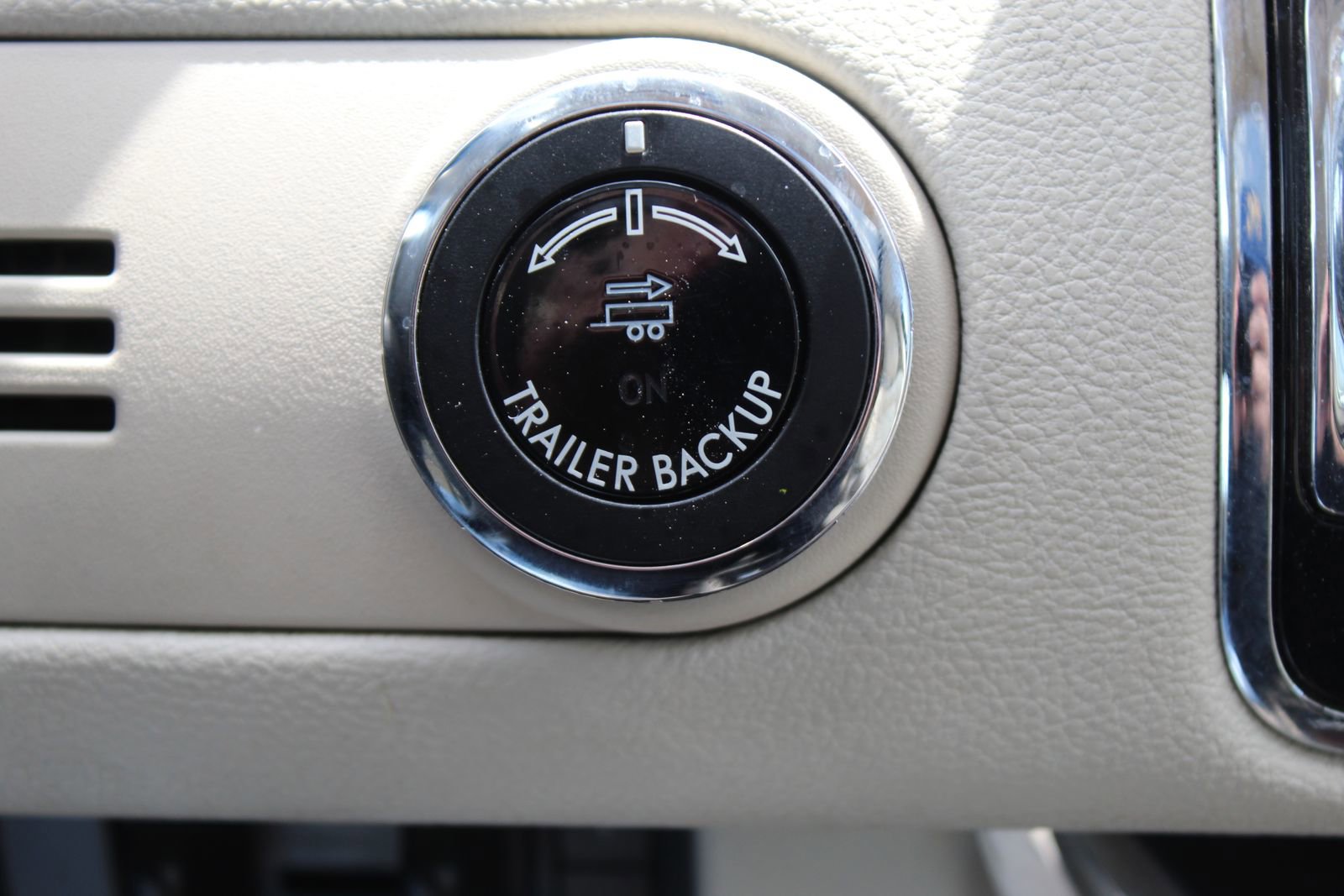 Used 2020 Lincoln Navigator L Reserve w/ Equipment Group 208A Reserve AWD/4WD image 40