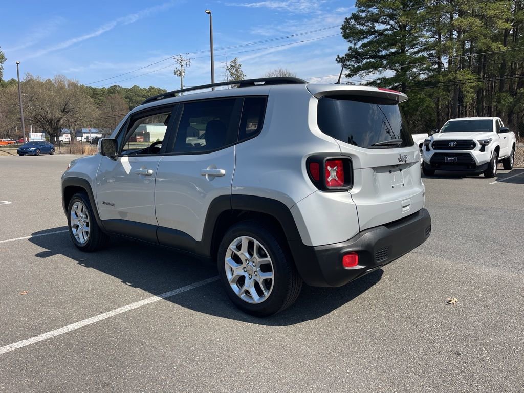 Used 2018 Jeep Renegade Latitude image 7