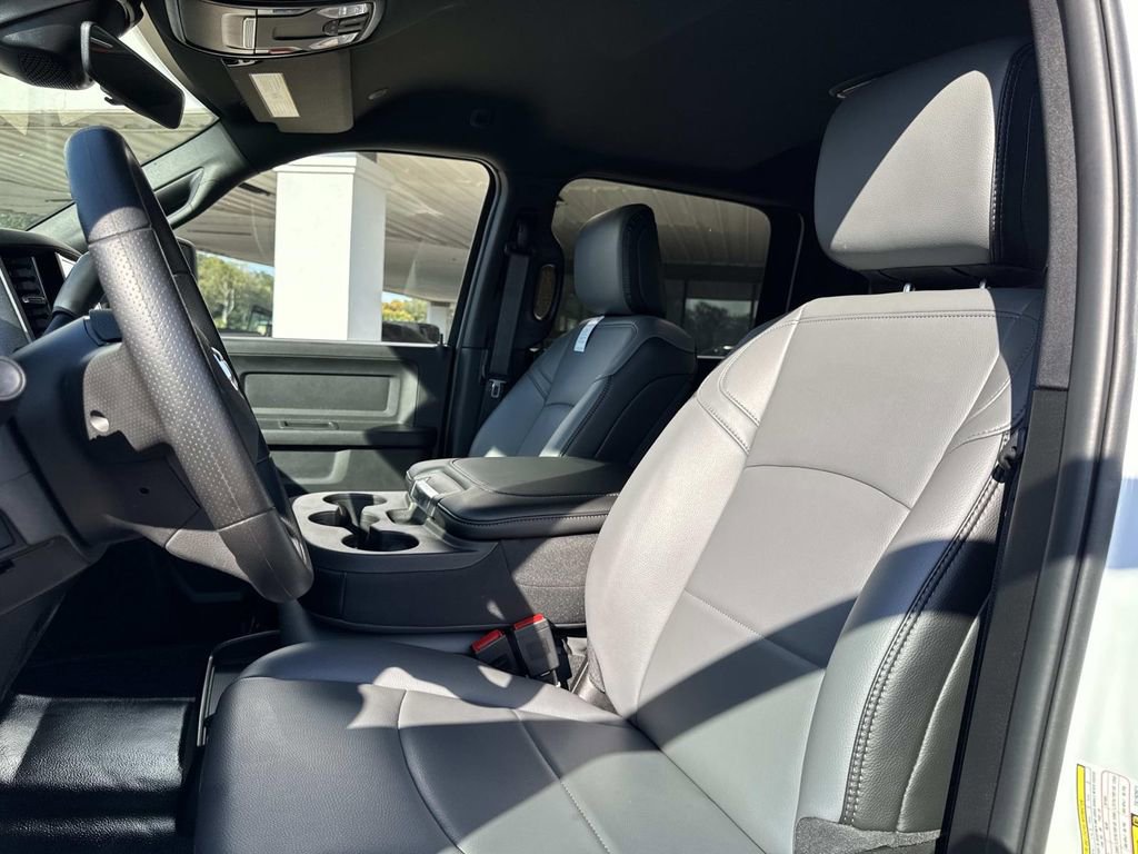 Used 2026 RAM 2500 Tradesman w/ Chrome Appearance Group image 32