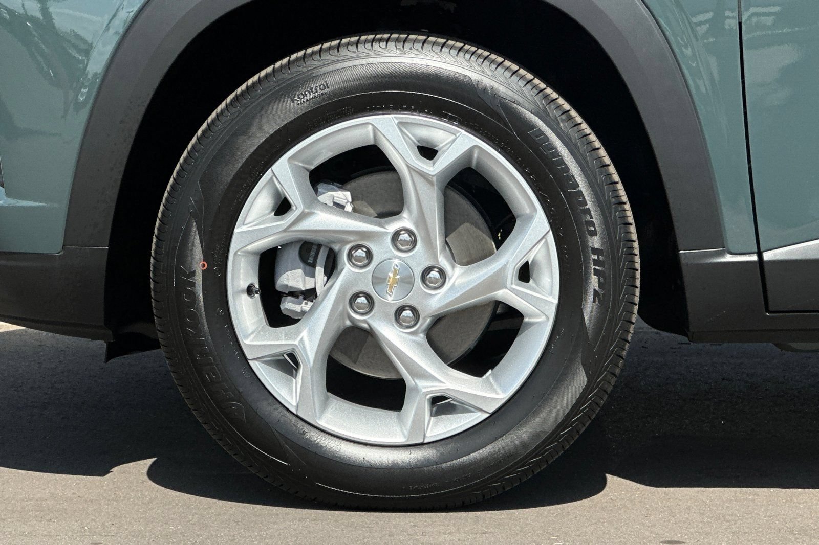 New 2026 Chevrolet Trax LS w/ LS Convenience Package FWD image 24