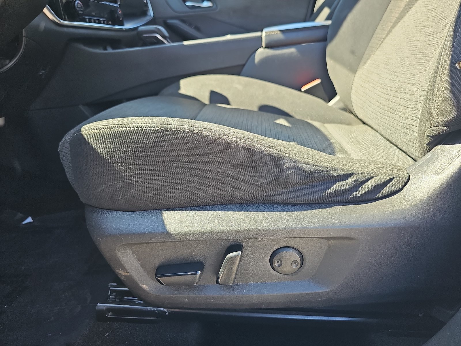 Used 2021 Nissan Rogue SV AWD/4WD image 28