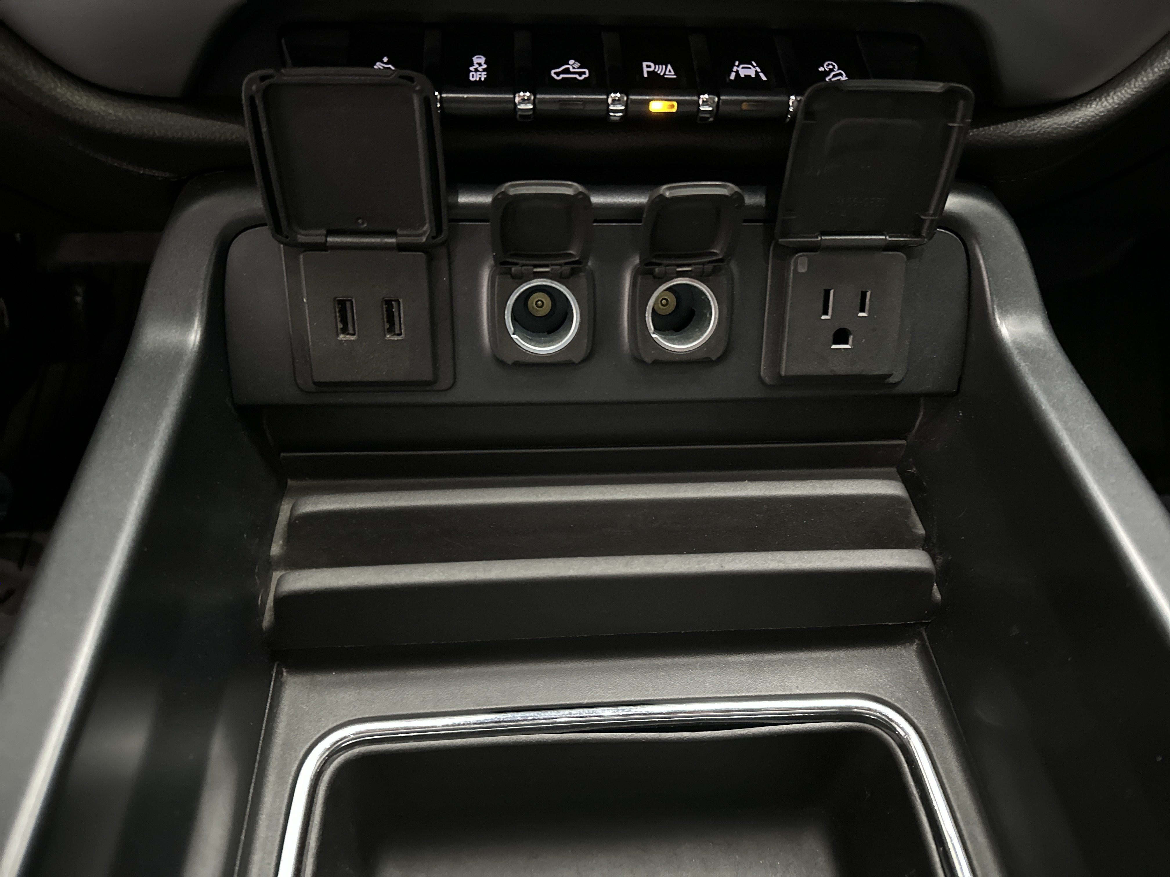 Used 2018 GMC Sierra 1500 SLT w/ SLT Premium Package AWD/4WD image 41