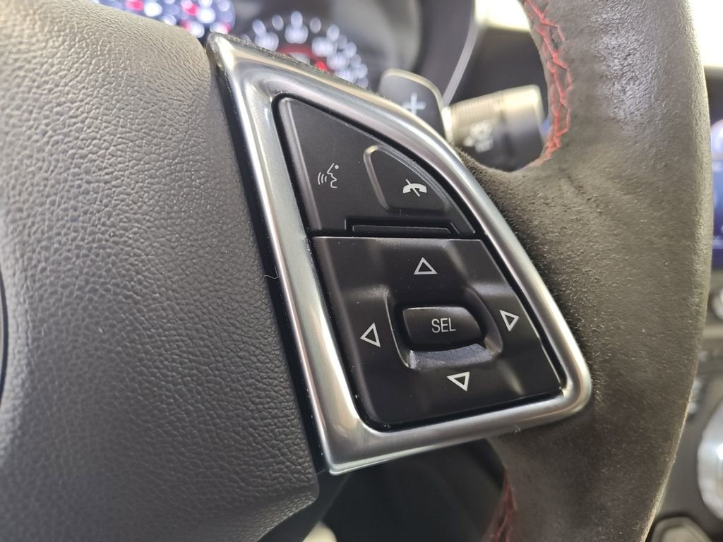 Used 2019 Chevrolet Camaro ZL1 image 26