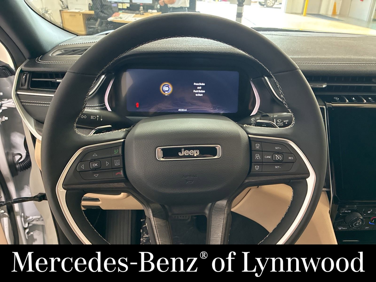 Used 2025 Jeep Grand Cherokee L Limited image 14