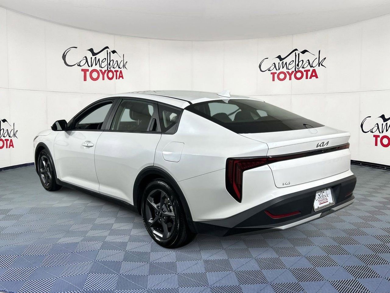Used 2025 Kia K4 FWD image 6
